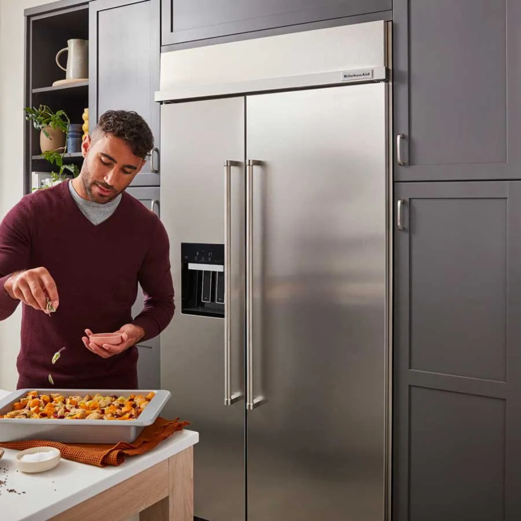 Refrigerator Side by Side 29.4ft (ft3) with water and ice dispenser